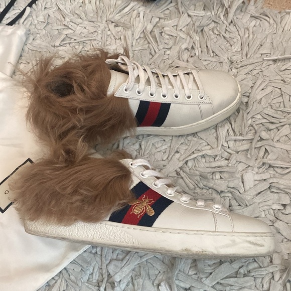 Authentic Gucci Shoes - Picture 2 of 5